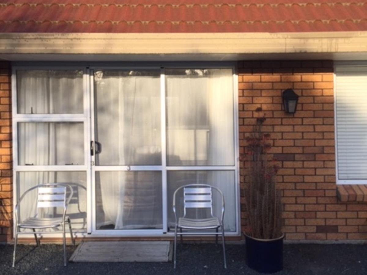 Castle Court Motel Веллсфорд Номер фото